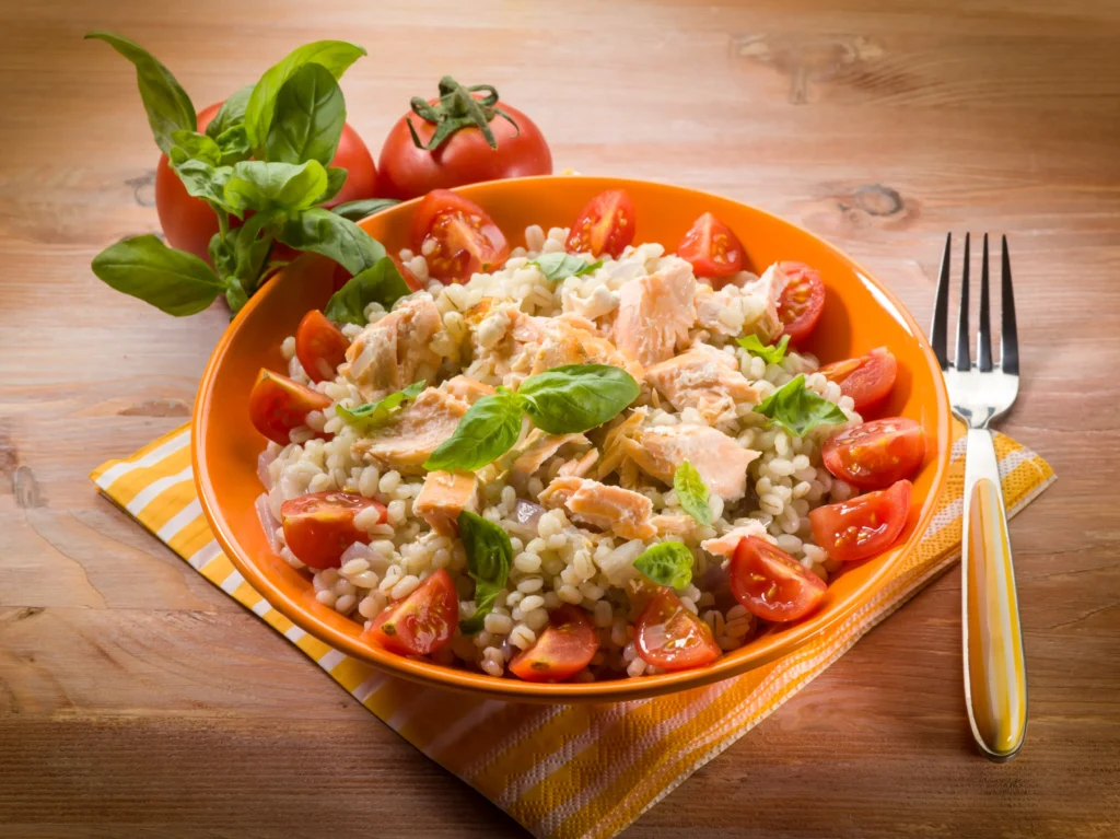 Insalata Di Farro Con Orata E Pomodorini Nutrizione Sana